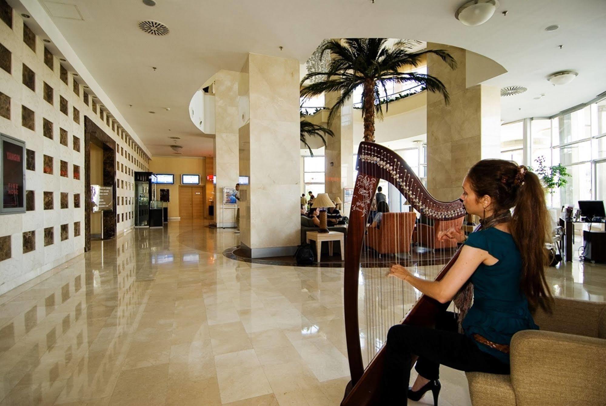 WOW Istanbul Hotel Bagian luar foto