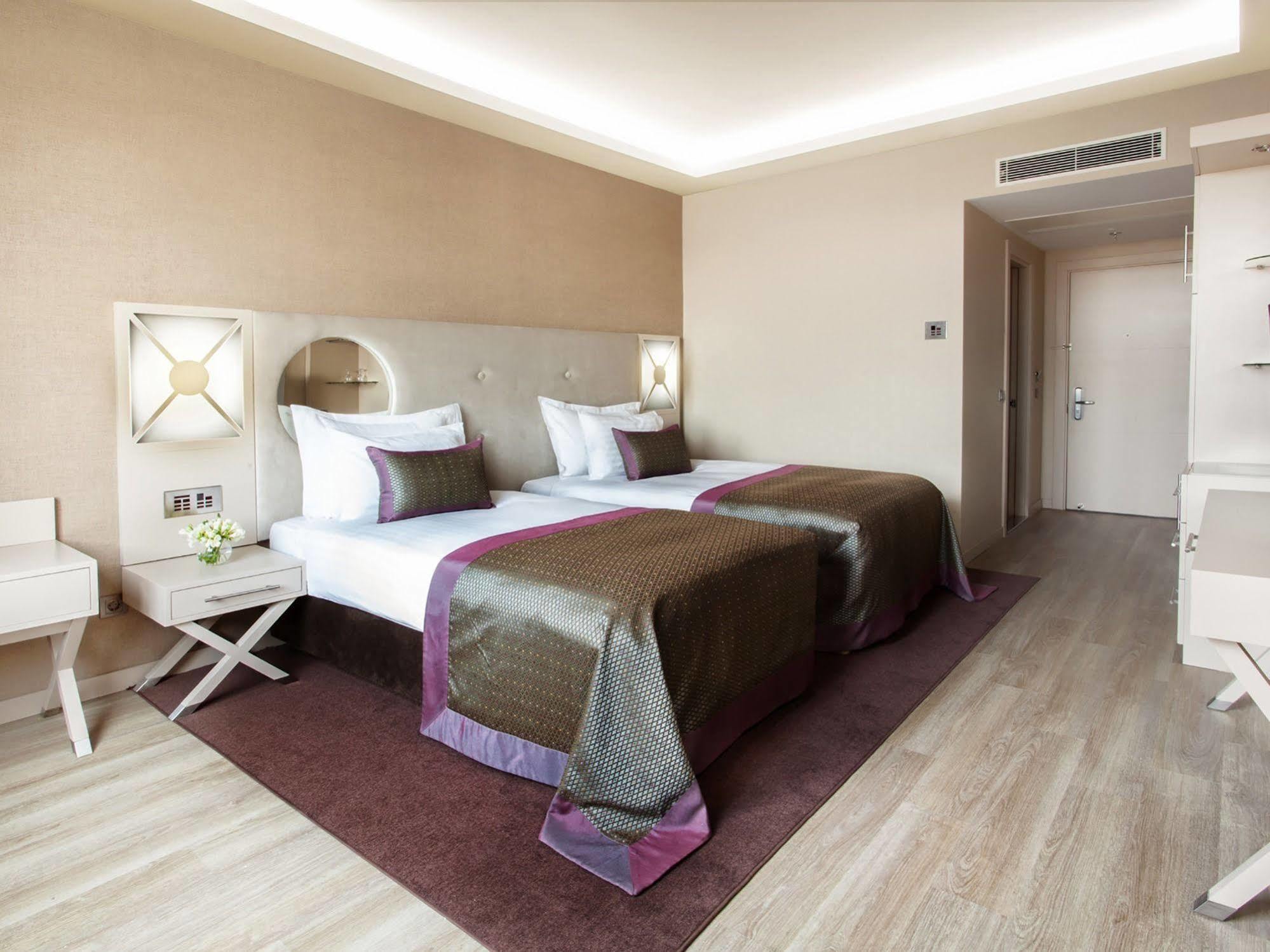 WOW Istanbul Hotel Bagian luar foto